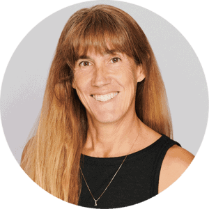 Melissa Iwaszko's professional headshot.